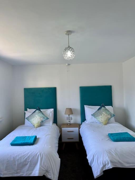 Welsh Getaway Home No 2 - 10 Mins To Bike Park Wales Мертир-Тидвилл Экстерьер фото