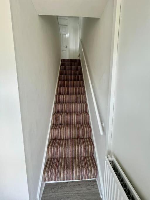Welsh Getaway Home No 2 - 10 Mins To Bike Park Wales Мертир-Тидвилл Экстерьер фото